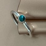 “Jaboncillo verde” Anillo de plata 999 y esteatita verde